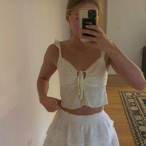 Boutique crop white tank